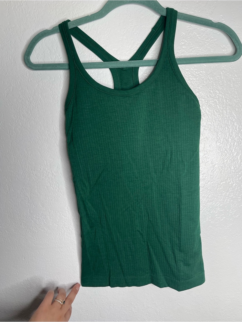 Lululemon Women’s Green Ribbed Tank Top - Classic Scoop Neck
